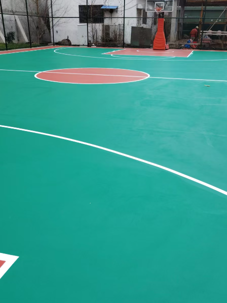 山东 球场长期使用易出现地面开裂